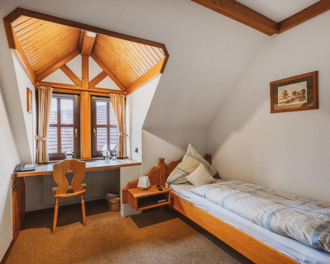 Fremden- Und Monteurzimmer "Zum Ochsen" Flieden ภายนอก รูปภาพ